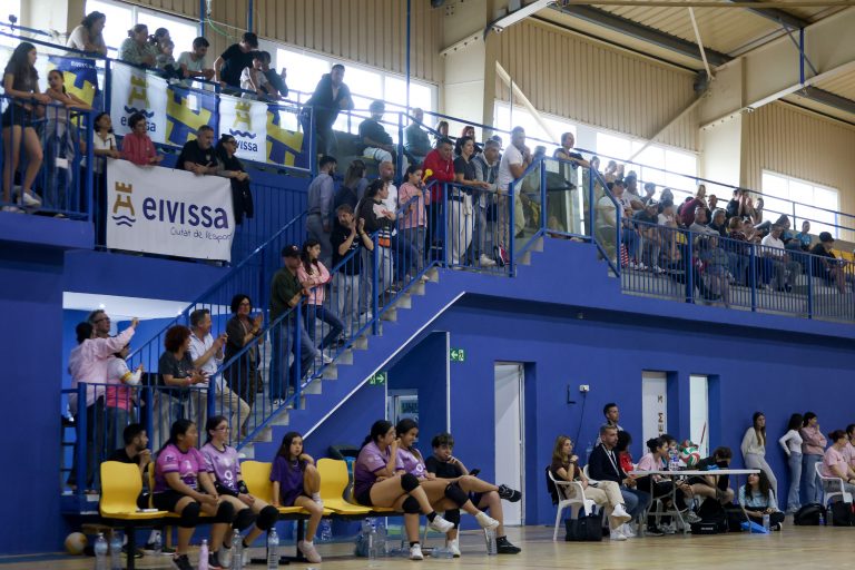 IBIZA. FINAL INFANTIL FEMENINA. COR VS LA TRIBU.